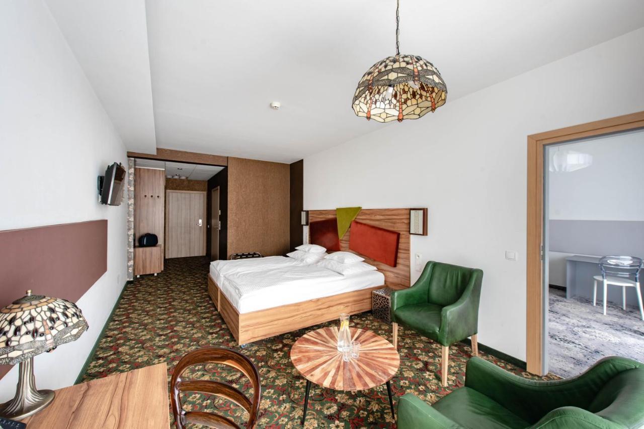 Hotel Lenart Wieliczka megye Kültér fotó